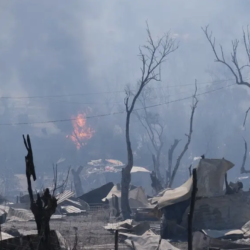 Fire destroys Moria Refugee Camp